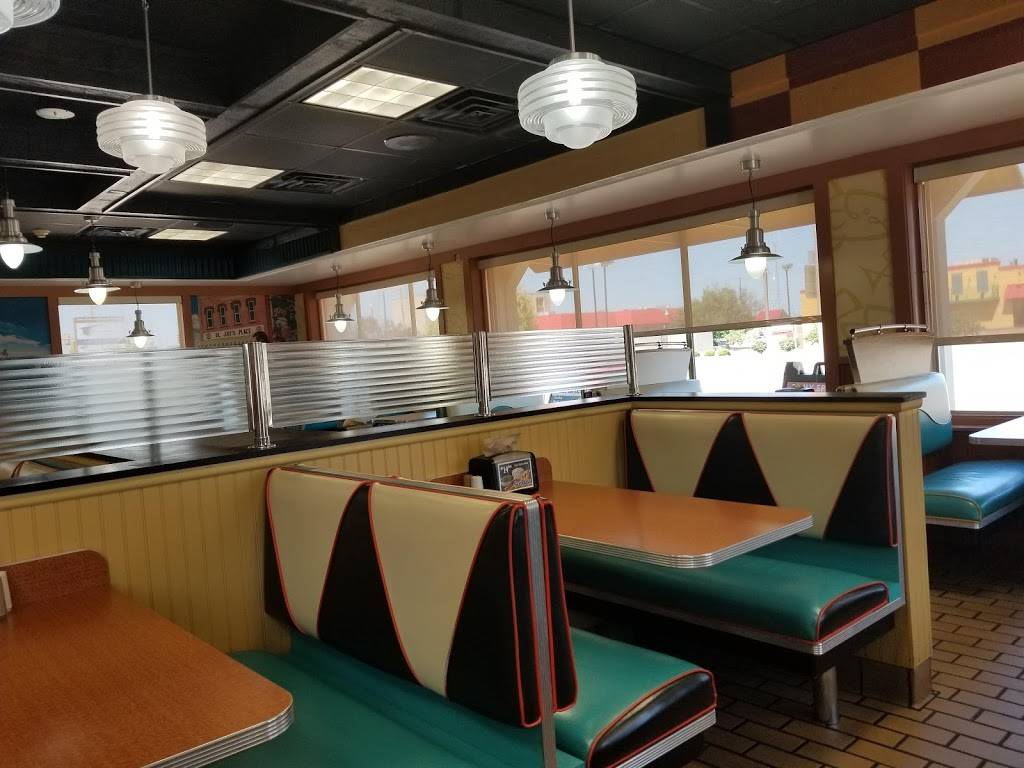 A&W Restaurant | restaurant | 140 N Main St, East Peoria, IL 61611, USA | 3096980515 OR +1 309-698-0515