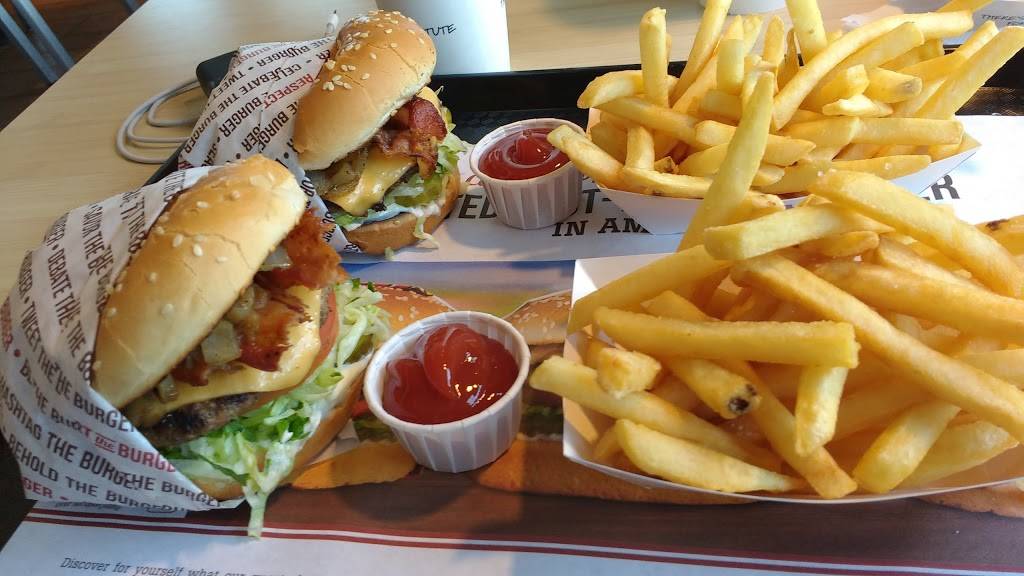 The Habit Burger Grill | restaurant | 1111 El Camino Real, Redwood City, CA 94063, USA | 6505681625 OR +1 650-568-1625