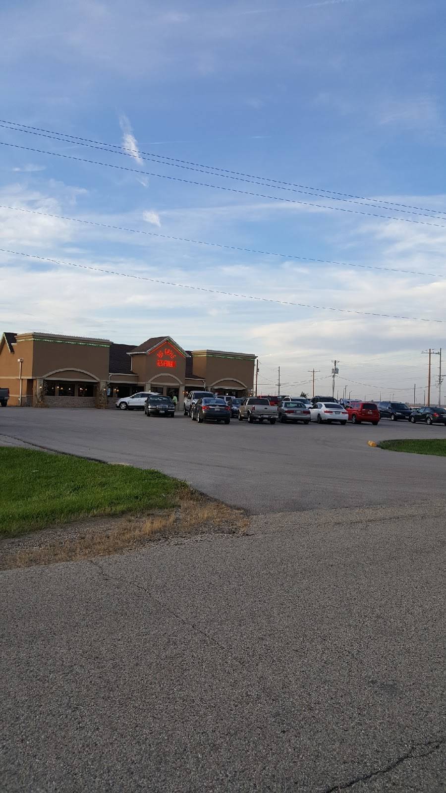 Big Apple Restaurant | restaurant | 4610 Plank Rd, Peru, IL 61354, USA | 8152200180 OR +1 815-220-0180