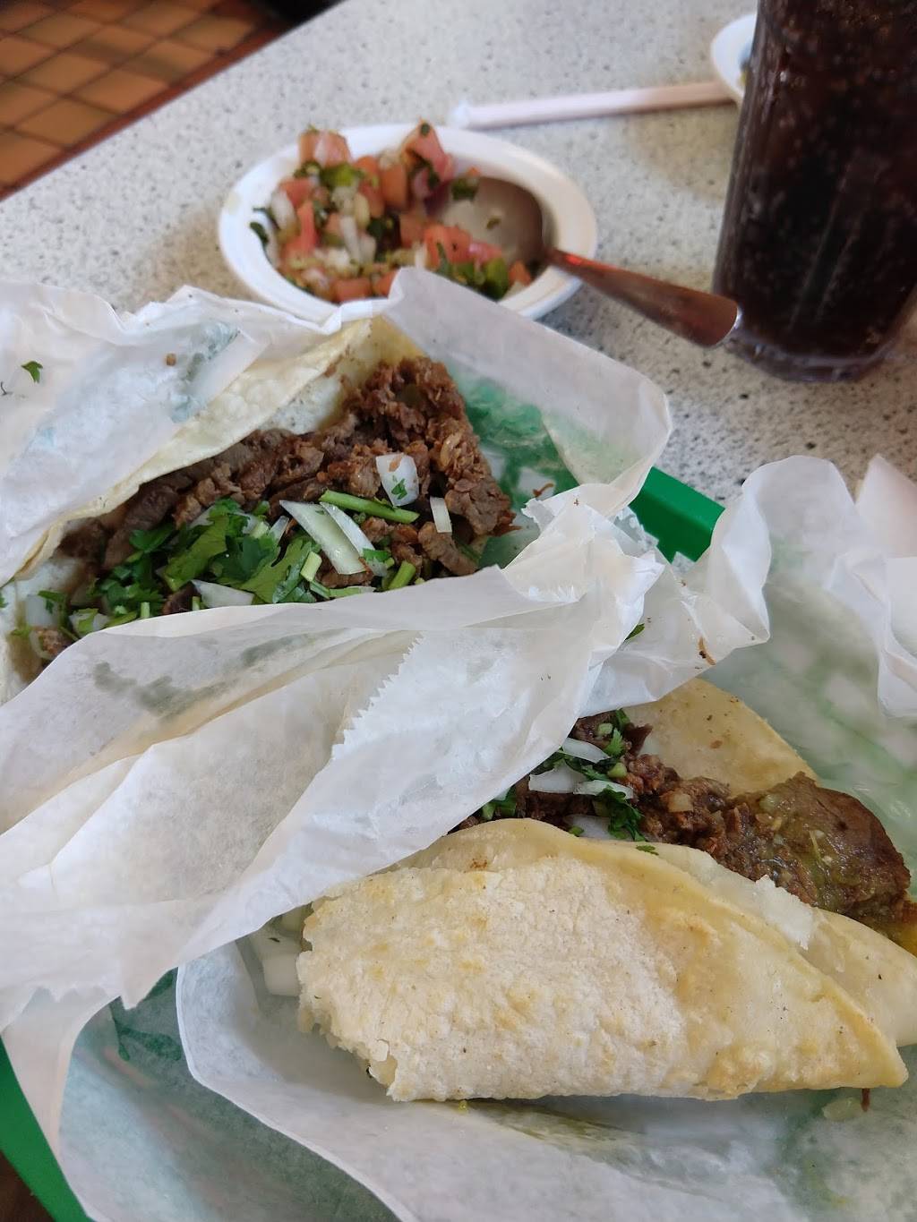 El Faro Restaurant | restaurant | 9 N State St, Elgin, IL 60123, USA | 8478880161 OR +1 847-888-0161