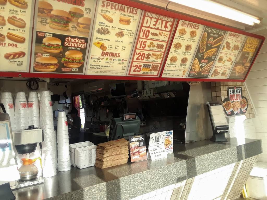 Wienerschnitzel | restaurant | 501 Texas Ave, Bryan, TX 77801, USA | 9797751984 OR +1 979-775-1984