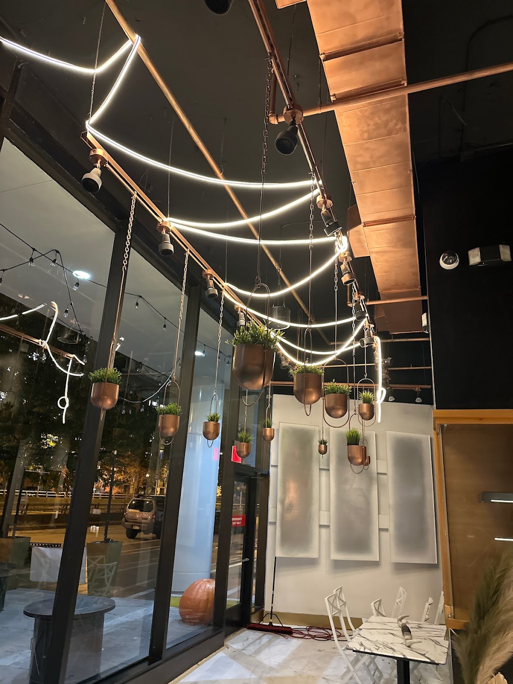 Astorias Kitchen | restaurant | 2121 K St NW, Washington, DC 20037, USA | 2027928008 OR +1 202-792-8008