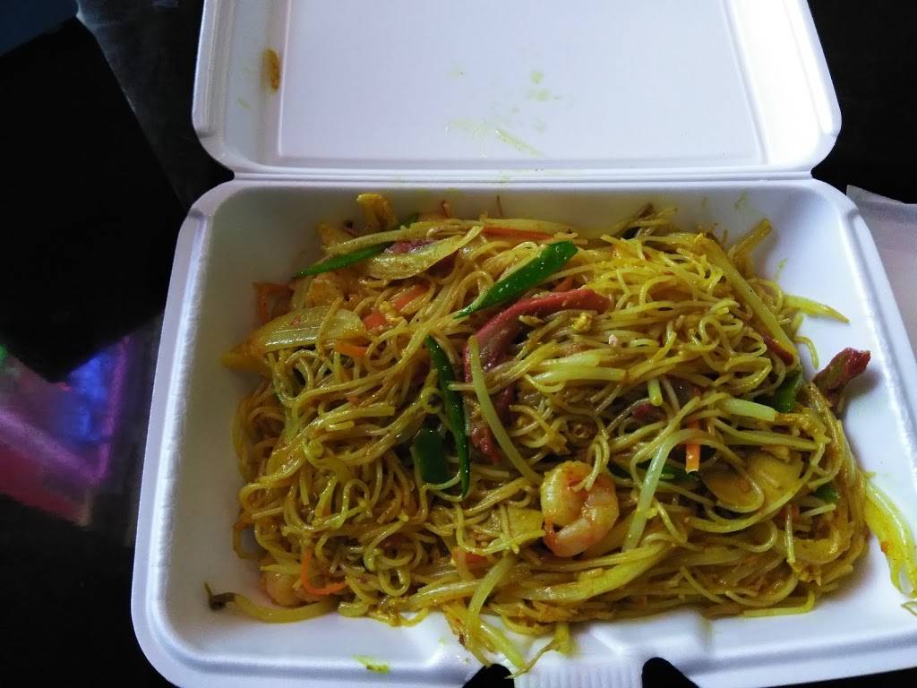 Moon House Chinese Restaurant | restaurant | 706 Ashley Blvd, New Bedford, MA 02745, USA | 5089989999 OR +1 508-998-9999