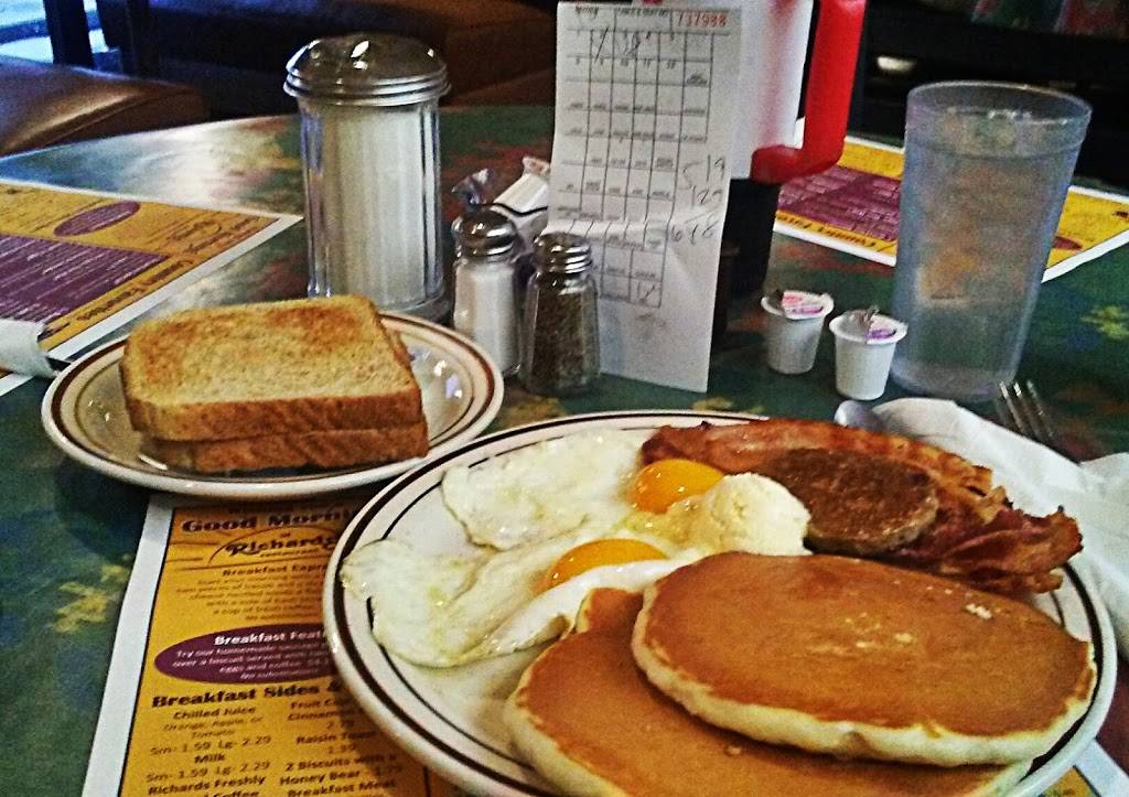 Richards Restaurant | restaurant | 3605 Commerce Dr, Warsaw, IN 46580, USA | 5742673244 OR +1 574-267-3244