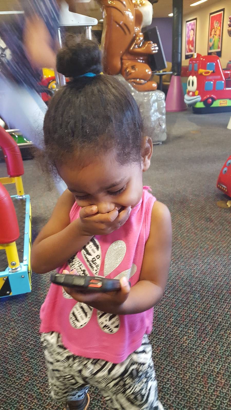 Chuck E. Cheeses | restaurant | 2481 Vista Way, Oceanside, CA 92054, USA | 7604391444 OR +1 760-439-1444