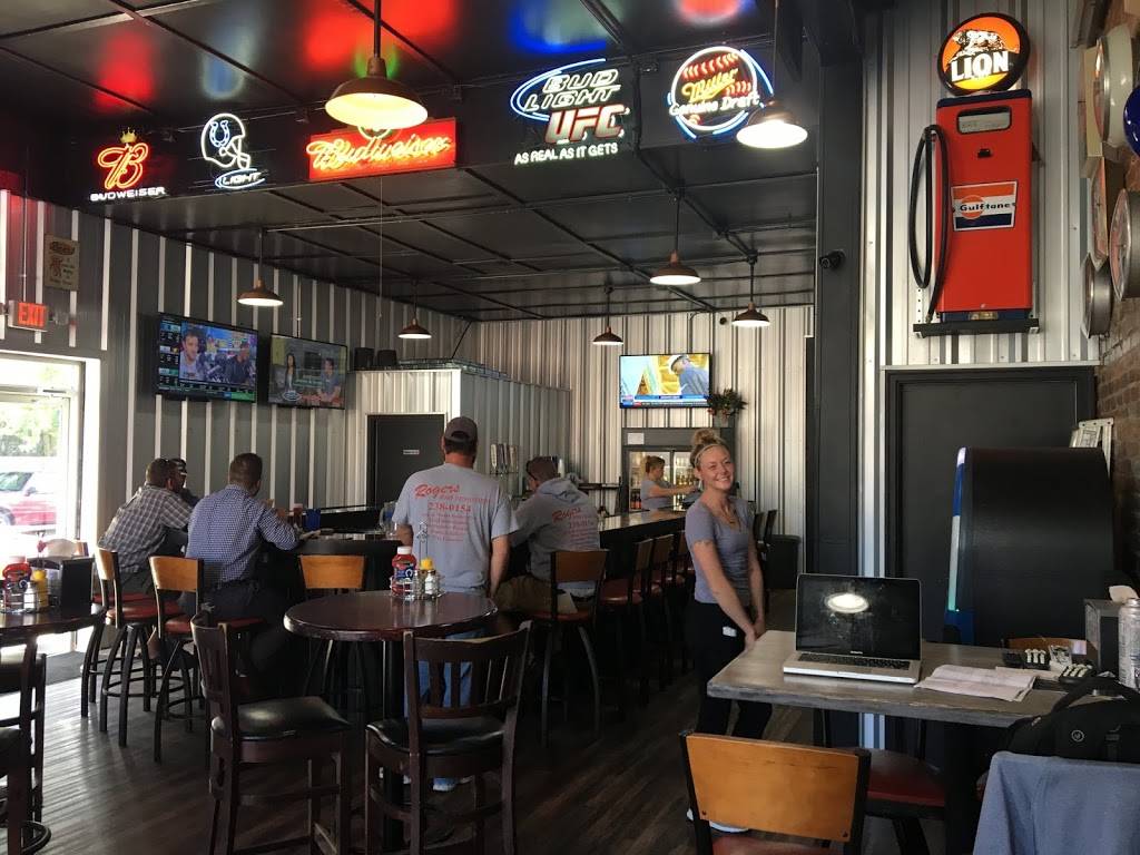 365 Bar & Grill | restaurant | 1367 Wabash Ave, Terre Haute, IN 47807, USA | 8129172362 OR +1 812-917-2362