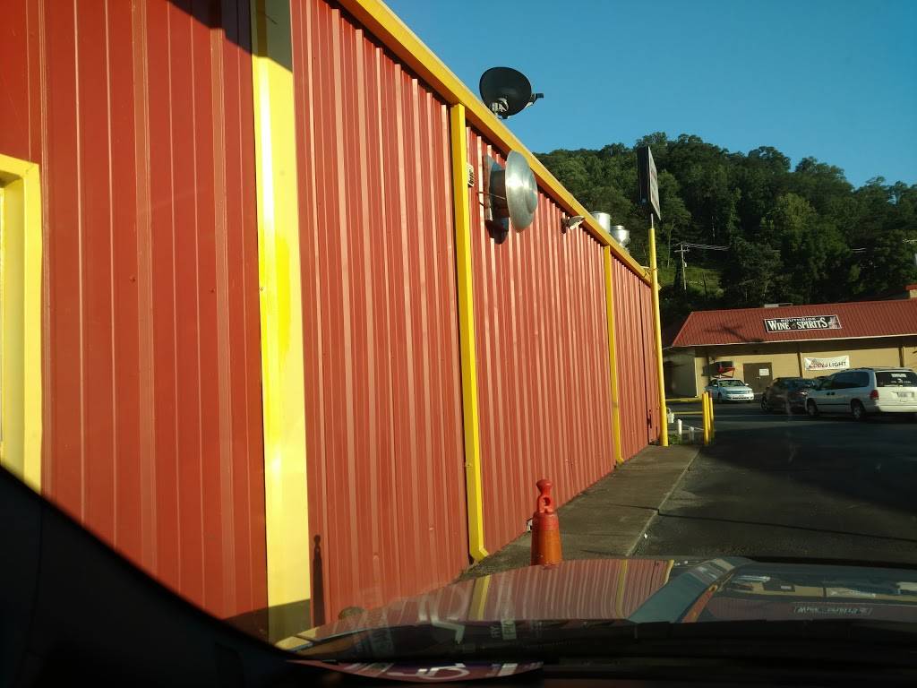 Giovannis Buffet & Fun Center | restaurant | 218 S Mayo Trail, Pikeville, KY 41501, USA | 6064325512 OR +1 606-432-5512