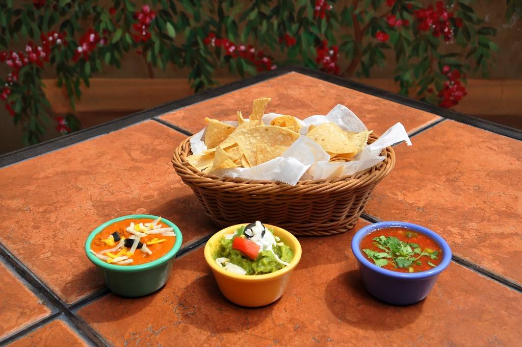 Yolandas Mexican Café | restaurant | 86 E Daily Dr, Camarillo, CA 93010, USA | 8053899922 OR +1 805-389-9922