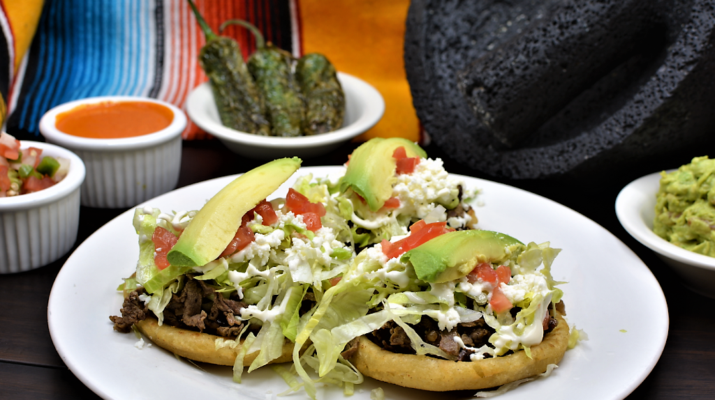 Tacos Al Molcajete | restaurant | 926 Main St, Longmont, CO 80501, USA | 3037764649 OR +1 303-776-4649