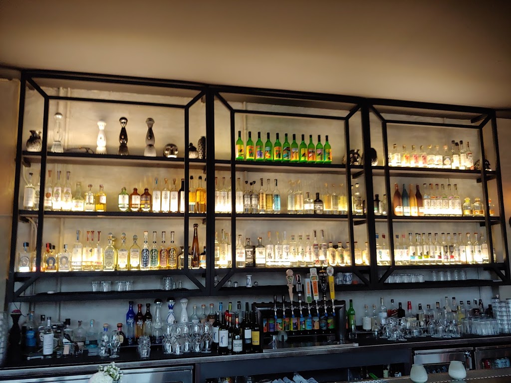 La Josie | restaurant | 740 W Randolph St, Chicago, IL 60661, USA | 3129292900 OR +1 312-929-2900