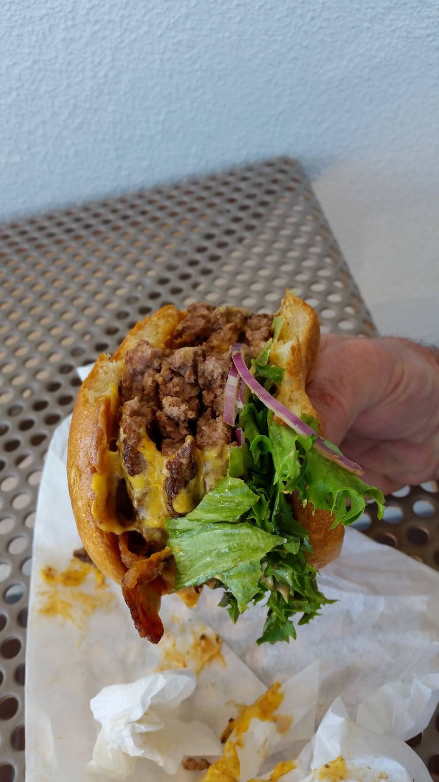 Burger & Cream | restaurant | 403 Grass Valley Hwy, Auburn, CA 95603, USA | 5308881119 OR +1 530-888-1119