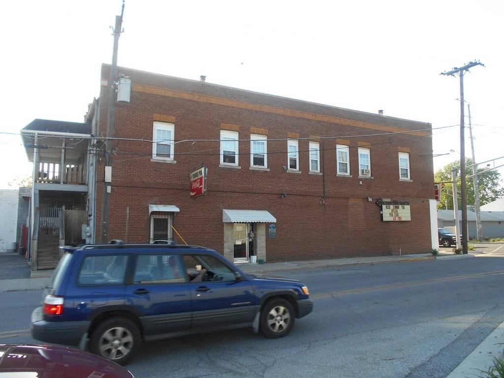 Corner Pub | restaurant | 105 W Markland Ave, Kokomo, IN 46901, USA | 7654527352 OR +1 765-452-7352