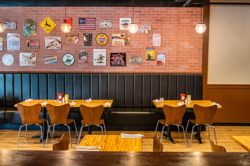 Burger District Gourmet Burgers and Bar | restaurant | 2024 Wilson Blvd, Arlington, VA 22201, USA | 7035272160 OR +1 703-527-2160