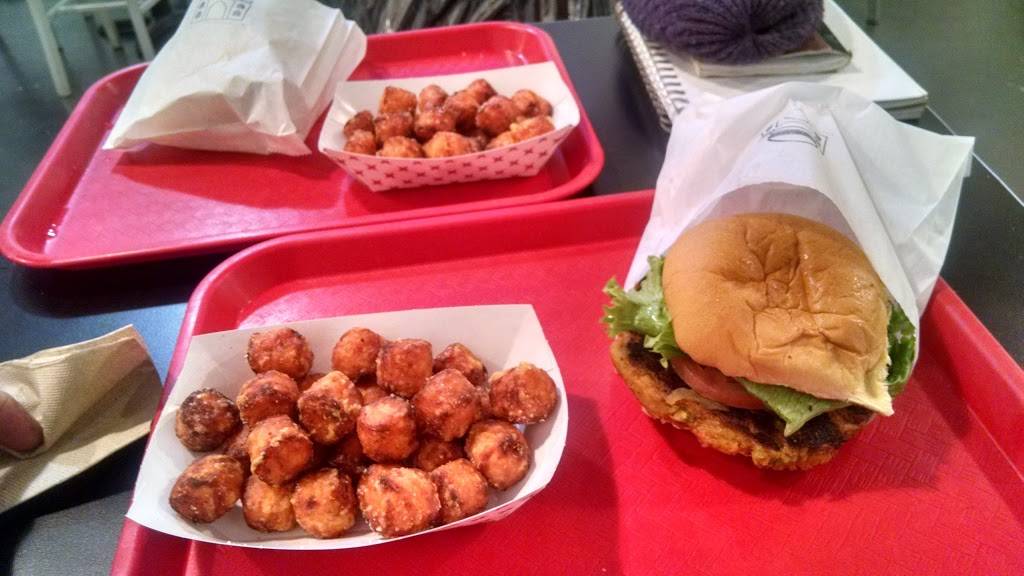 Burger Walla | restaurant | 47 Halsey St, Newark, NJ 07102, USA | 8622592552 OR +1 862-259-2552