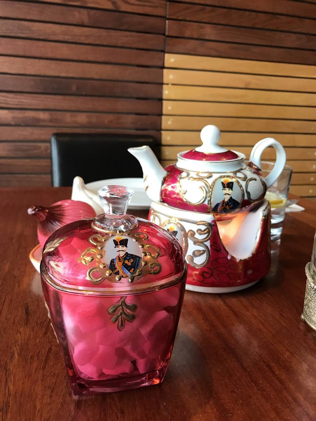 Taste of Persia Restaurant | restaurant | 1574 Bayview Ave, Toronto, ON M4G 3B7, Canada | 4163226777 OR +1 416-322-6777