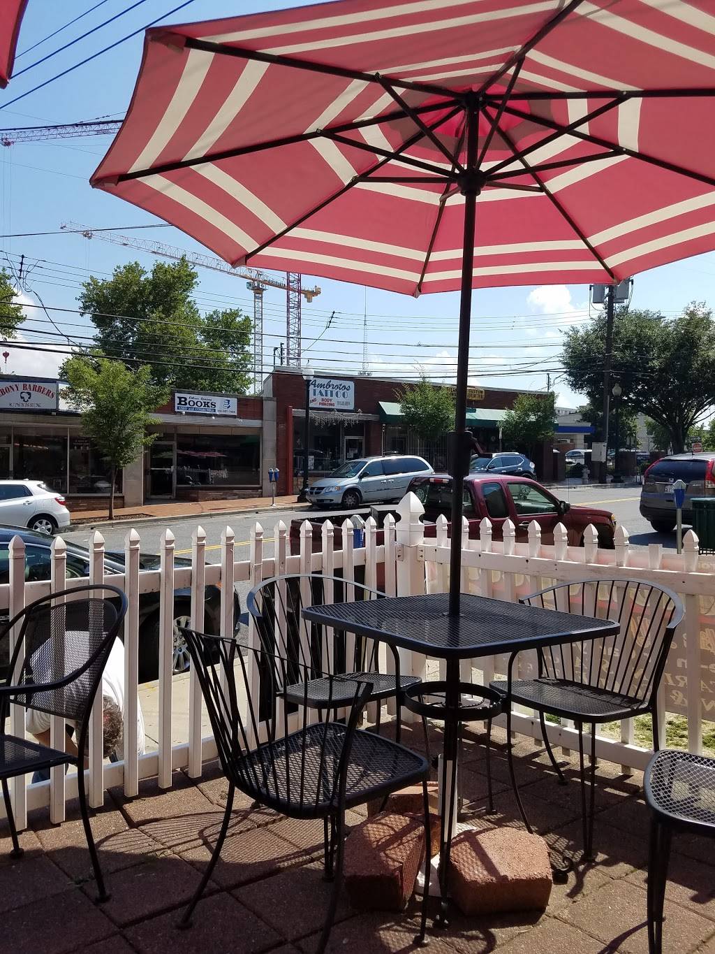 Roger Miller Restaurant | restaurant | 941 Bonifant St, Silver Spring, MD 20910, USA | 3015627050 OR +1 301-562-7050