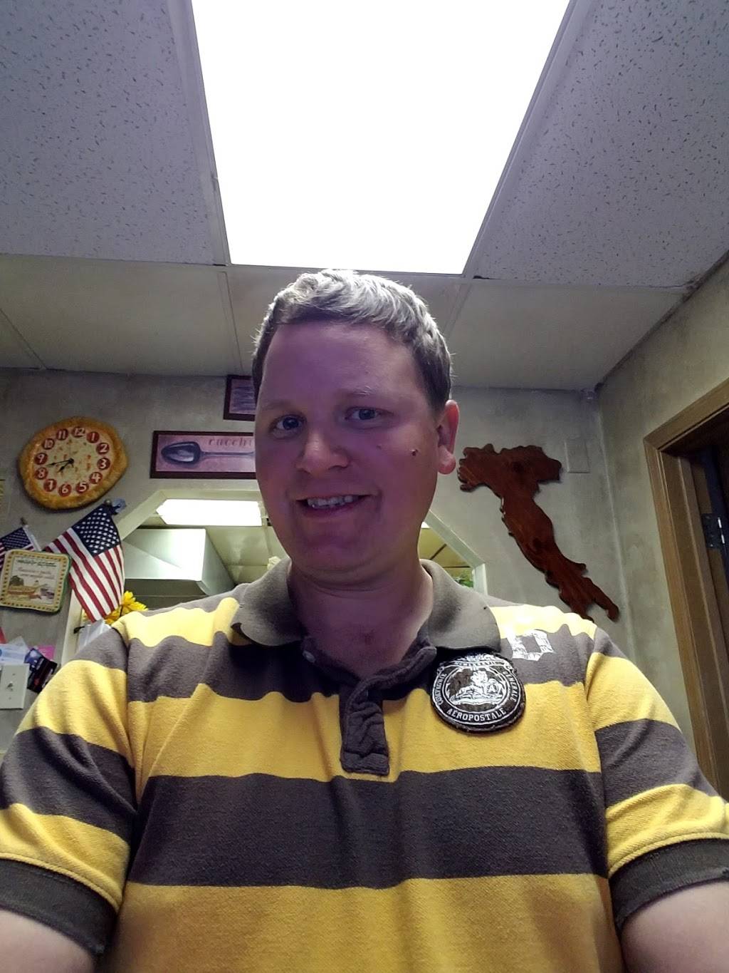 Bella Pizza | restaurant | 111 N Prospect St, Cambridge, IL 61238, USA | 3099372040 OR +1 309-937-2040