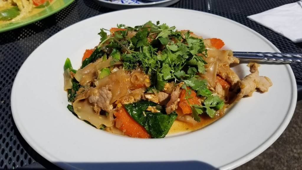 Thai Lahnna LLC | restaurant | 7937 SE 13th Ave, Portland, OR 97202, USA | 5032300422 OR +1 503-230-0422