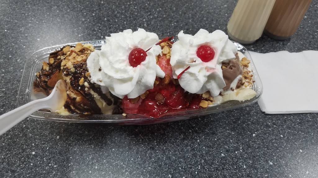 Braums Ice Cream & Burger Restaurant | restaurant | 1331 Mockingbird Ln, Sulphur Springs, TX 75482, USA | 9038851020 OR +1 903-885-1020