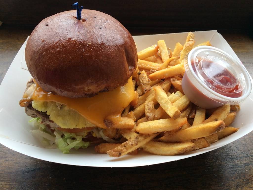 OG Wingz | restaurant | 6340 Hollywood Blvd, Los Angeles, CA 90028, USA | 3234985576 OR +1 323-498-5576