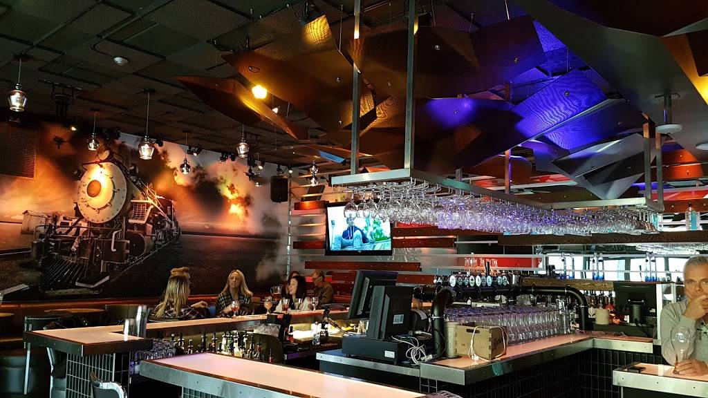 Bistro de la Gare | restaurant | 248 Rue Lindsay, Drummondville, QC J2C 1P1, Canada | 8194770877 OR +1 819-477-0877