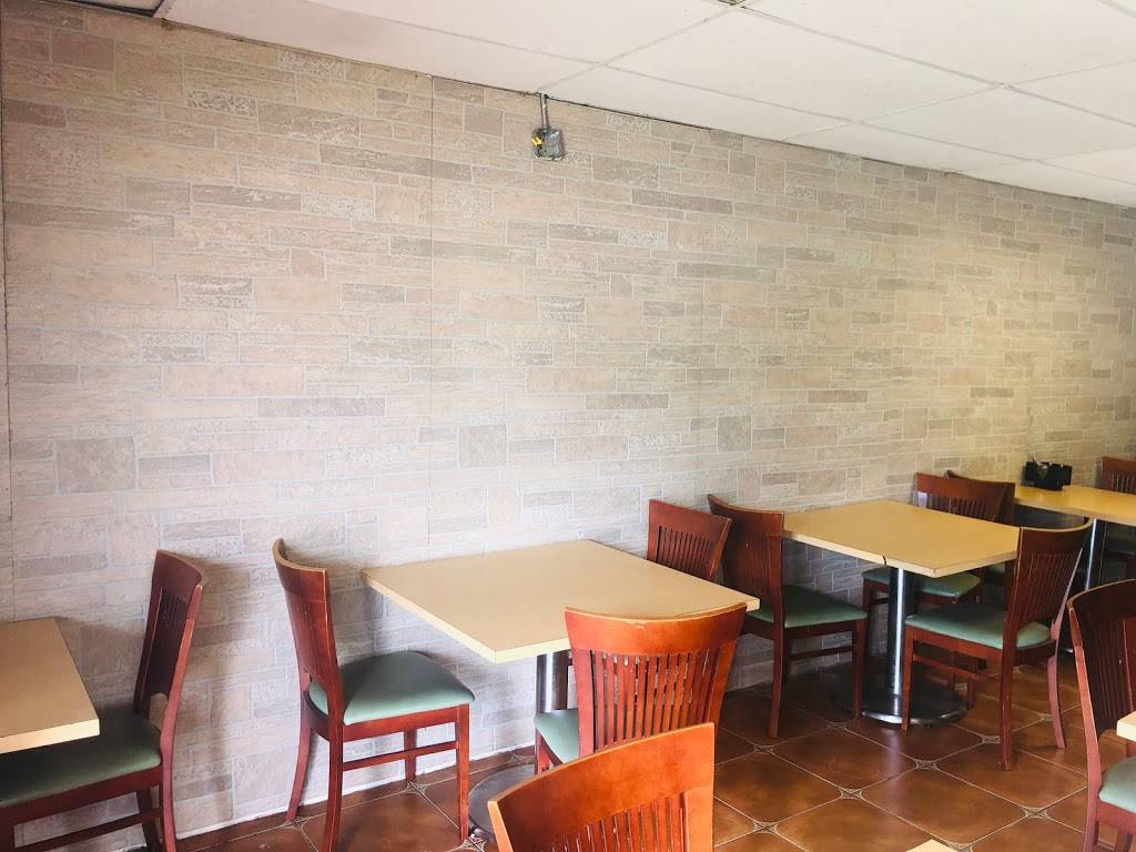 Marinas Bar Restaurant | restaurant | 1186 NW 103rd St, Miami, FL 33150, USA | 3057220707 OR +1 305-722-0707