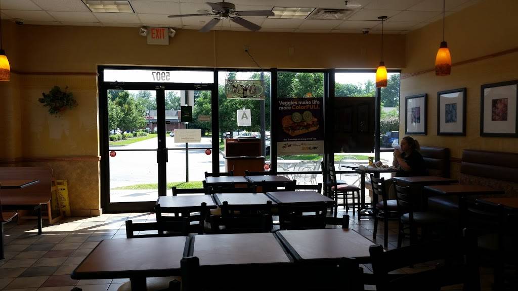Subway Restaurants | restaurant | 5907 Timber Ridge Dr, Prospect, KY 40059, USA | 5022285509 OR +1 502-228-5509