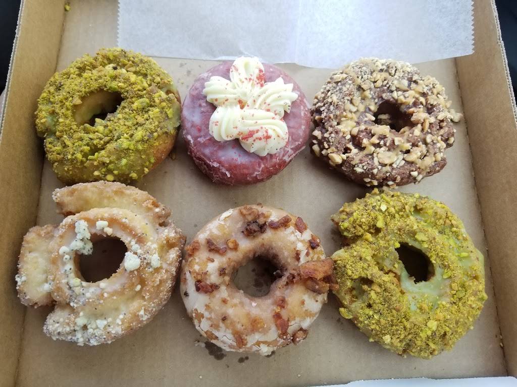 Joe Donut - Niles | bakery | 6969 N Milwaukee Ave, Niles, IL 60714, USA | 8475960125 OR +1 847-596-0125