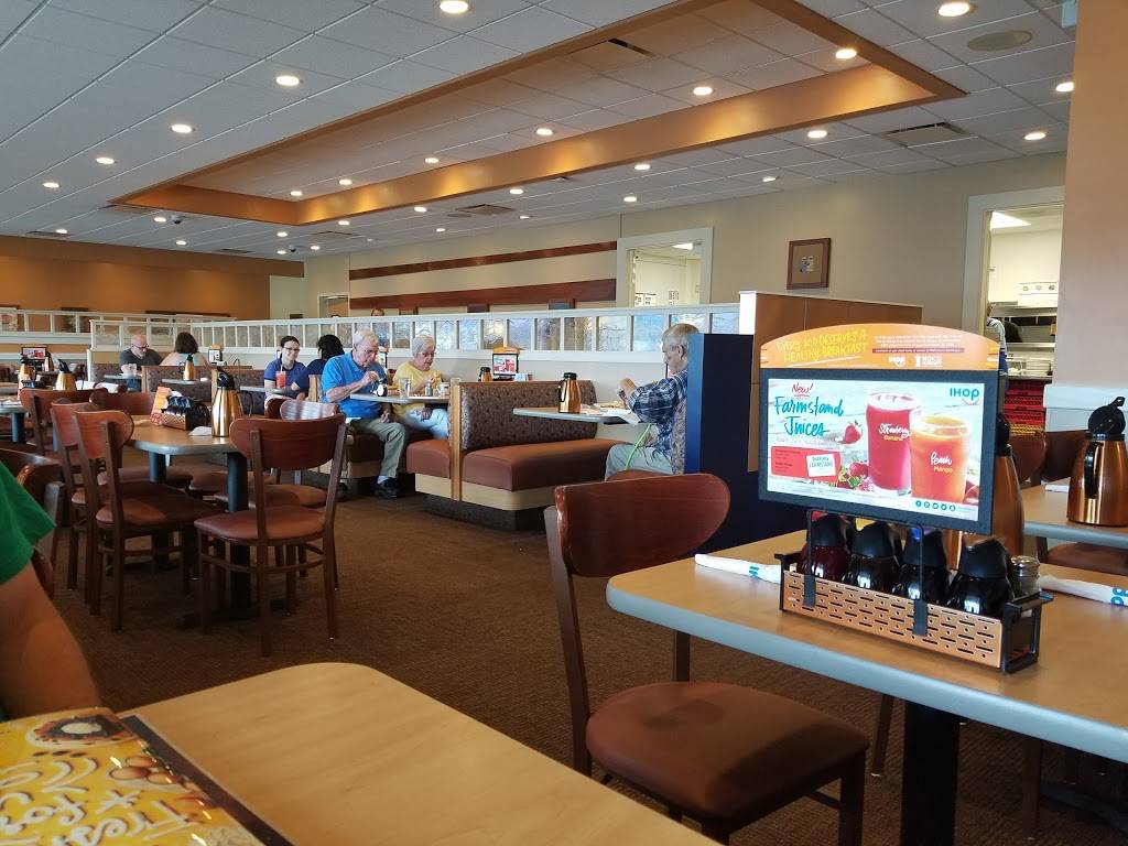 IHOP | restaurant | 4950 Arendell St, Morehead City, NC 28557, USA | 2522220515 OR +1 252-222-0515