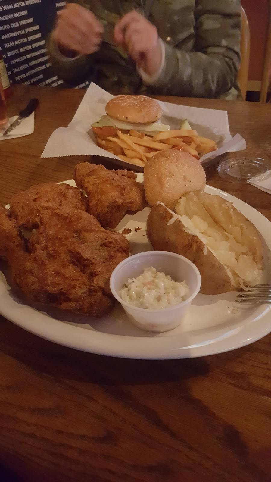 Fenders Bar & Grill | restaurant | 20 Wabash St, Milan, MI 48160, USA | 7344393474 OR +1 734-439-3474