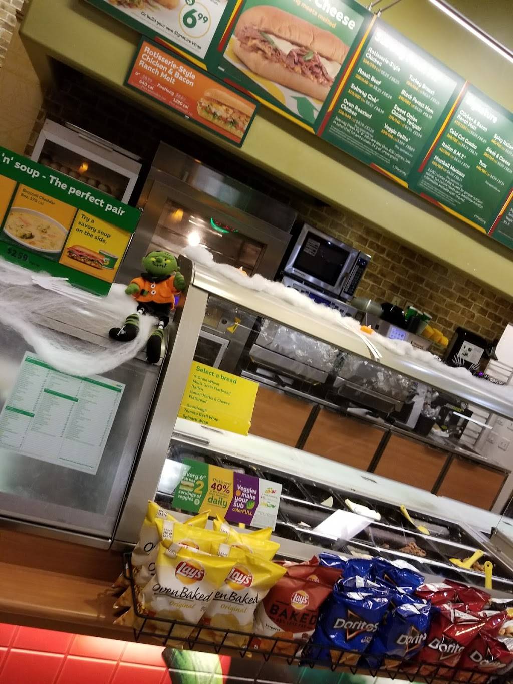 Subway | restaurant | 1306 N Demaree St, Visalia, CA 93291, USA | 5596358812 OR +1 559-635-8812