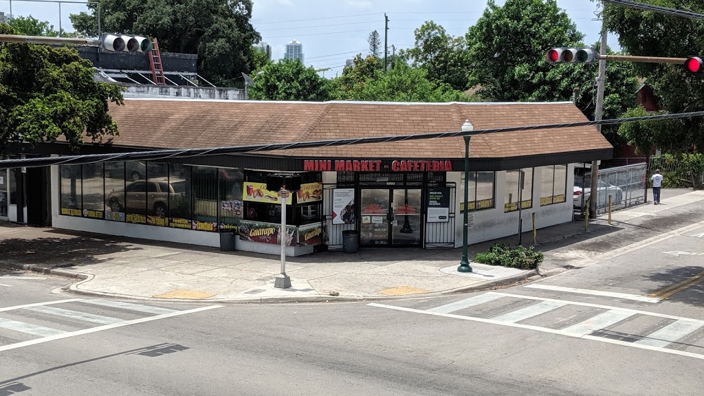 La Esquina Tropical | restaurant | 1060 SW 8th St, Miami, FL 33130, USA | 3058582845 OR +1 305-858-2845