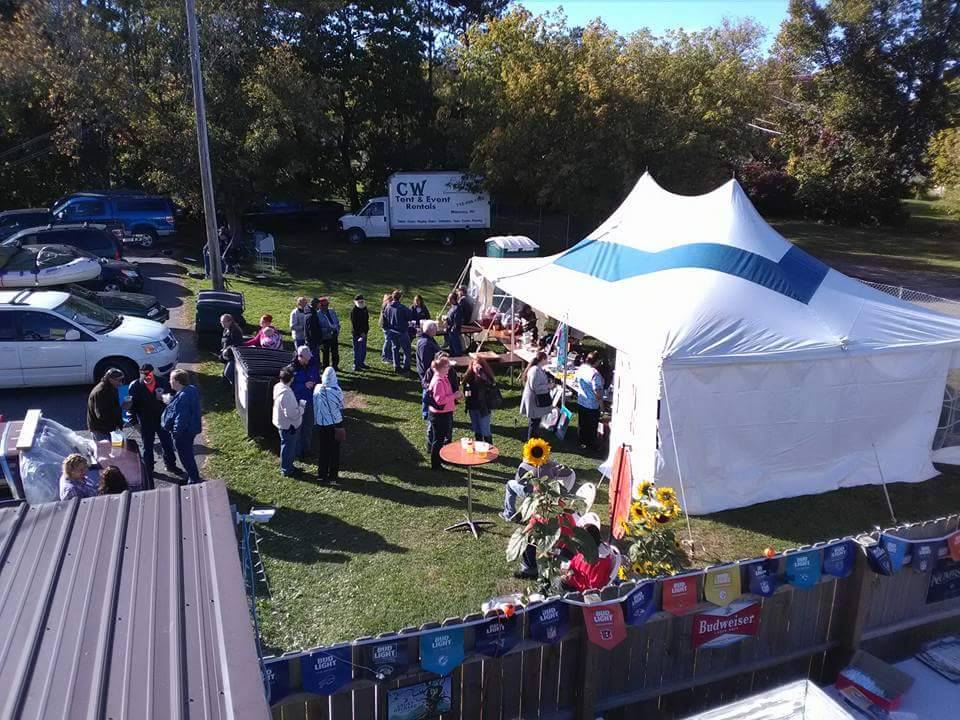 M & R Station | restaurant | 818 S 3rd Ave, Wausau, WI 54401, USA | 7152985995 OR +1 715-298-5995