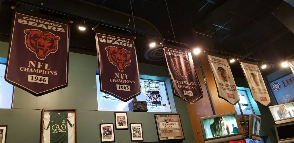 Legends Sports Bar & Grill | restaurant | 4200 River Rd, Schiller Park, IL 60176, USA | 8472339000 OR +1 847-233-9000
