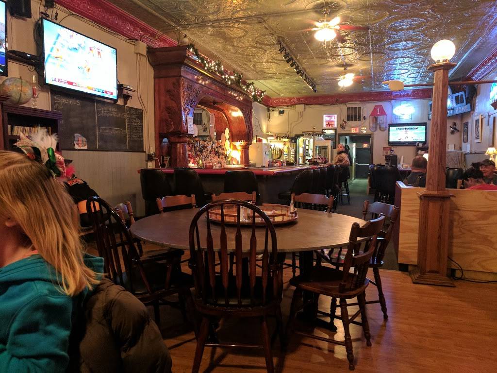 Crazy Lady Restaurant & Bar | restaurant | 1116, 128 E Lima St, Forest, OH 45843, USA | 4192733094 OR +1 419-273-3094