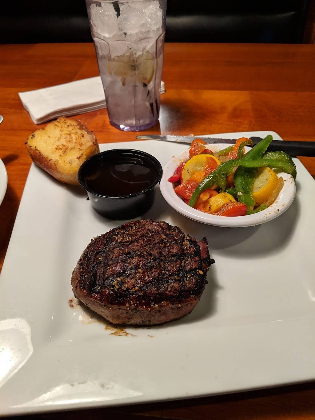 Jerseys Bar & Grill | restaurant | 2770 Milwaukee Rd, Beloit, WI 53511, USA | 6083628180 OR +1 608-362-8180