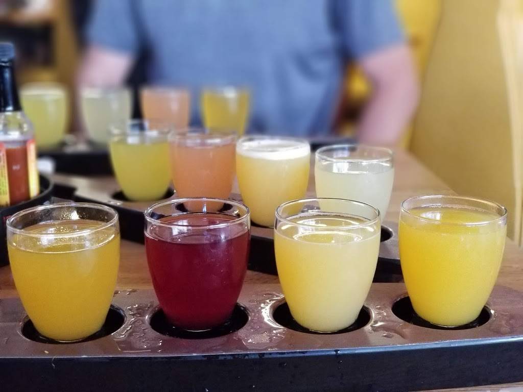 Broken Yolk Cafe Palm Springs | cafe | 262 S Palm Canyon Dr, Palm Springs, CA 92262, USA | 7603189655 OR +1 760-318-9655