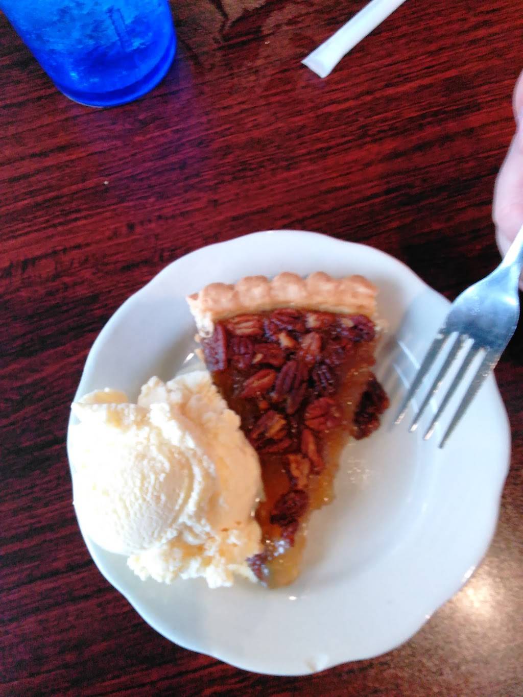 Nicks Family Restaurant | restaurant | 1507 E McCarty St, Jefferson City, MO 65101, USA | 5736347050 OR +1 573-634-7050