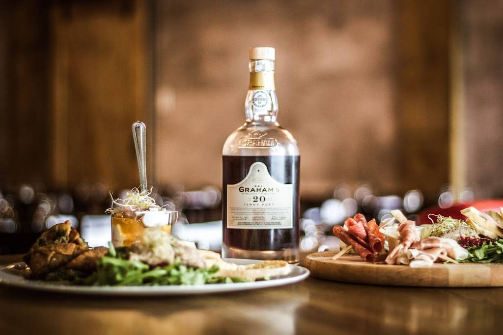 Dez Taverne Urbaine | restaurant | 19 Rue Isabella, Salaberry-de-Valleyfield, QC J6T 4Z1, Canada | 4507470330 OR +1 450-747-0330