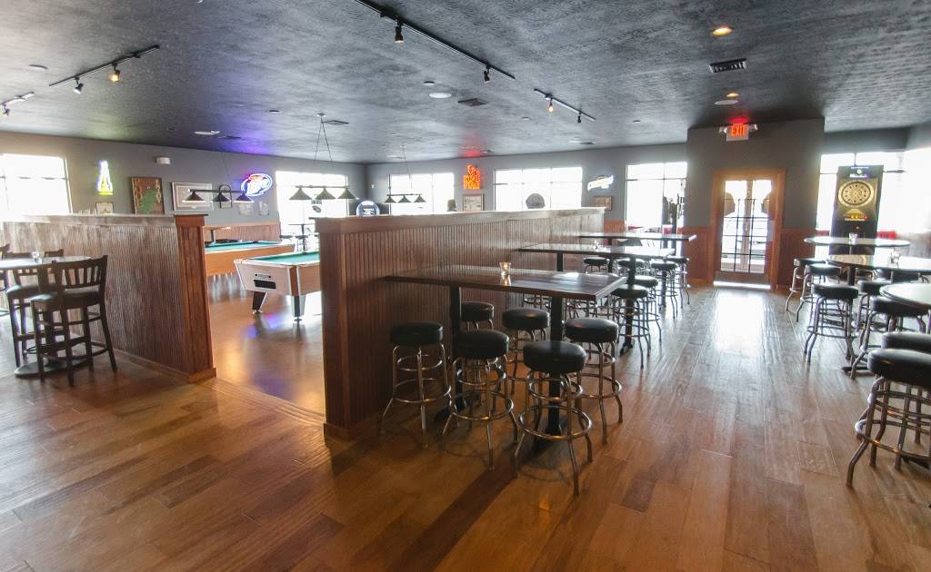 Whiskey Bobs Saloon | restaurant | 210 Meijer Dr, Lafayette, IN 47905, USA | 7652503222 OR +1 765-250-3222