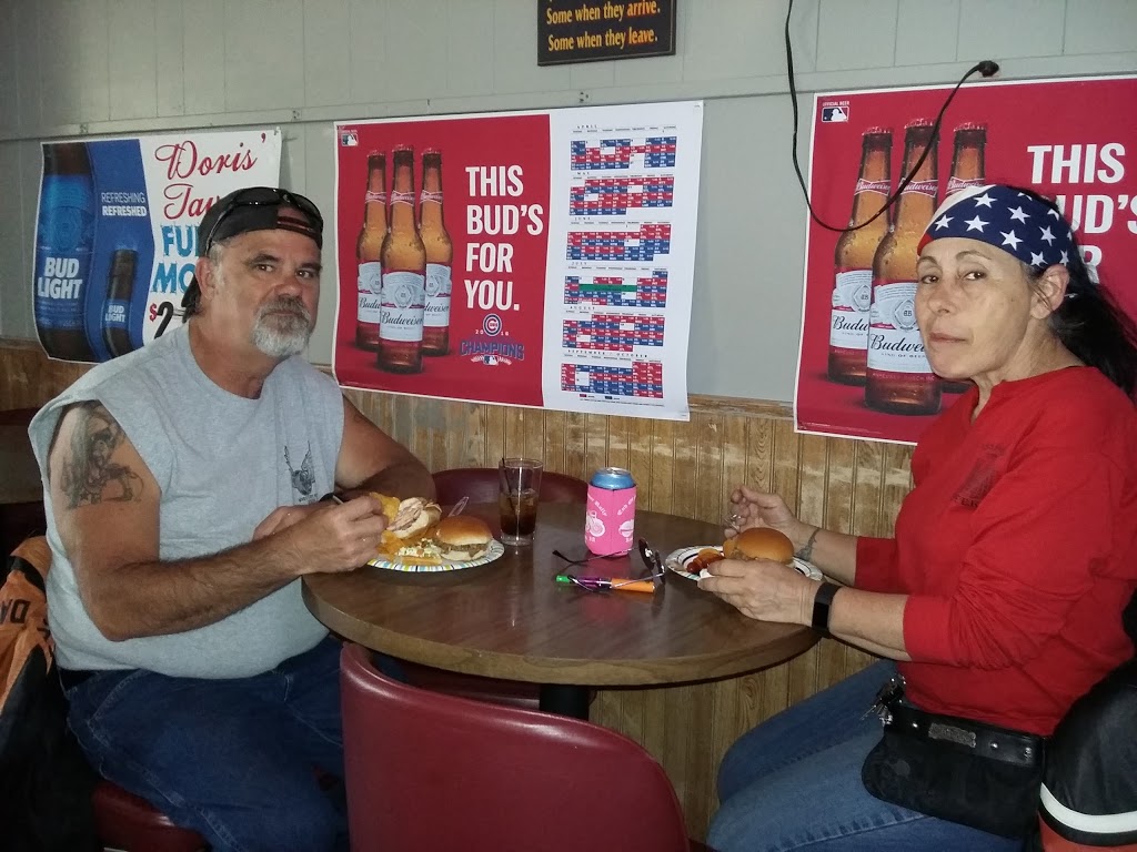 Doris Tavern | restaurant | 733 S Roosevelt Ave, Burlington, IA 52601, USA | 3197529038 OR +1 319-752-9038