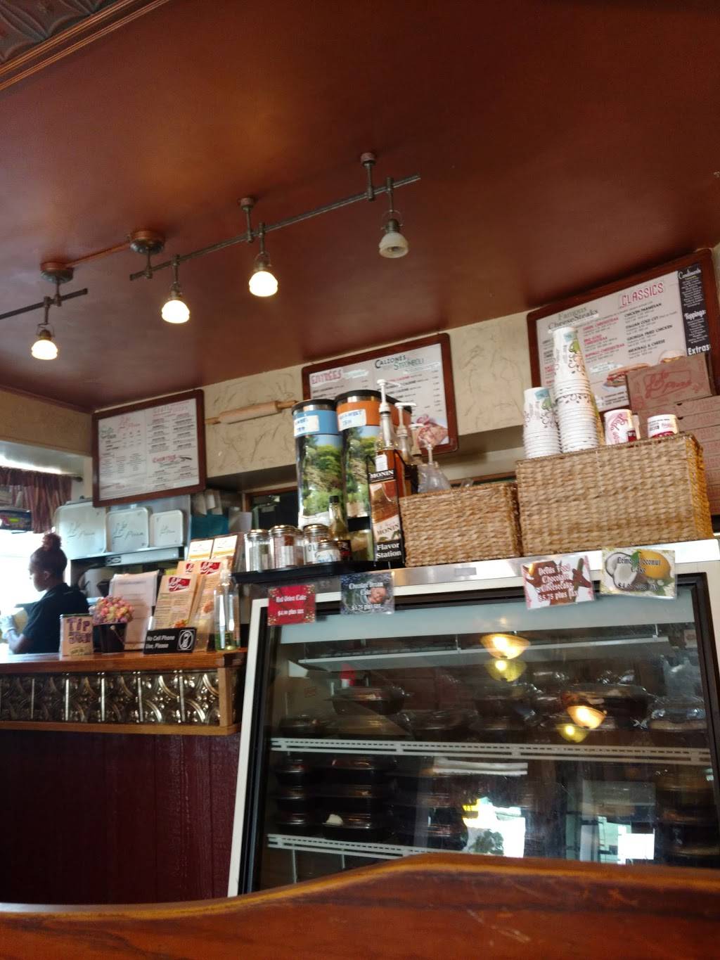 Ledo Pizza | meal takeaway | 14611 Main St, Upper Marlboro, MD 20772, USA | 3016272222 OR +1 301-627-2222