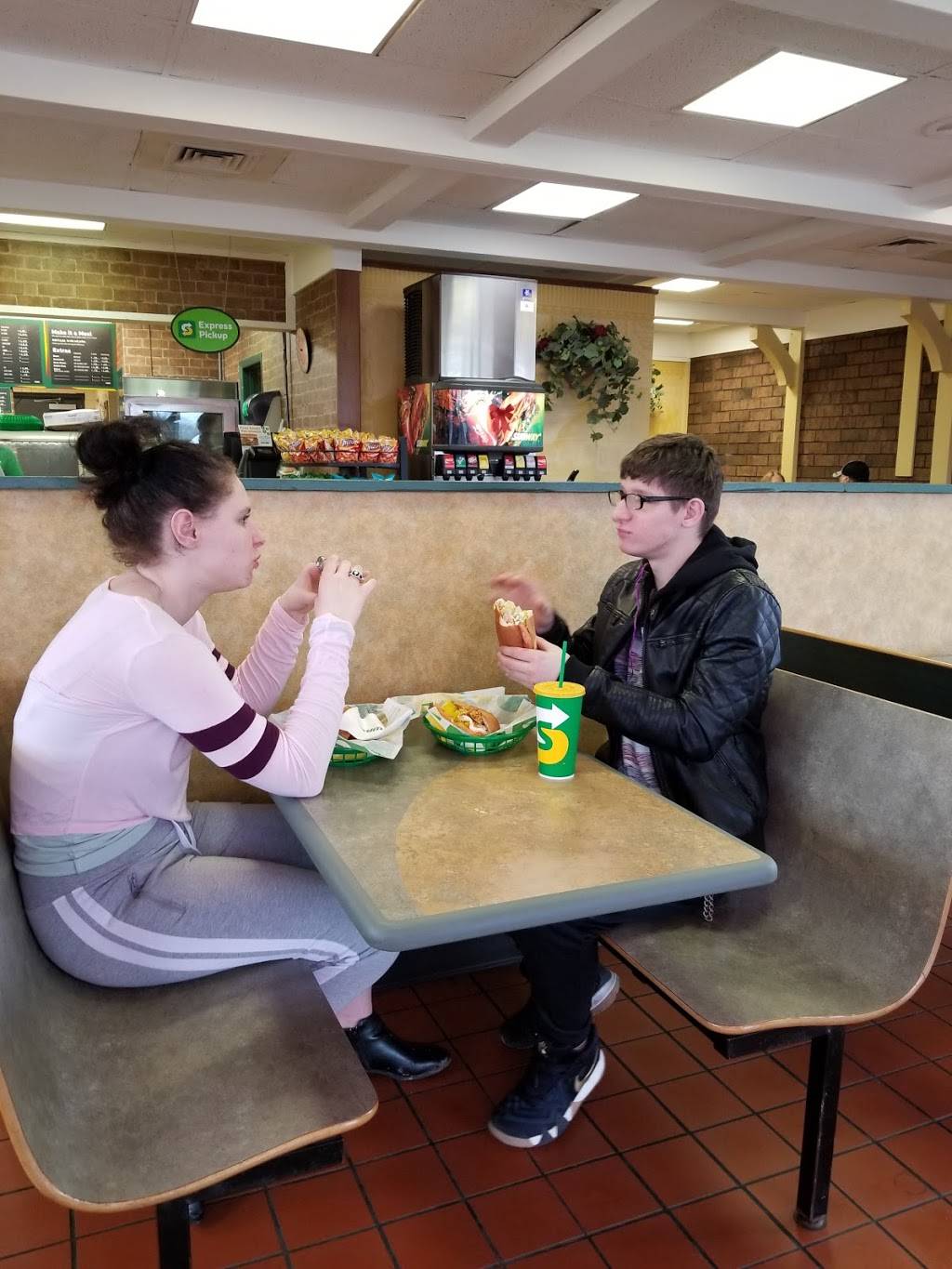 Subway | restaurant | 1710 Southgate Pkwy, Cambridge, OH 43725, USA | 7404394000 OR +1 740-439-4000