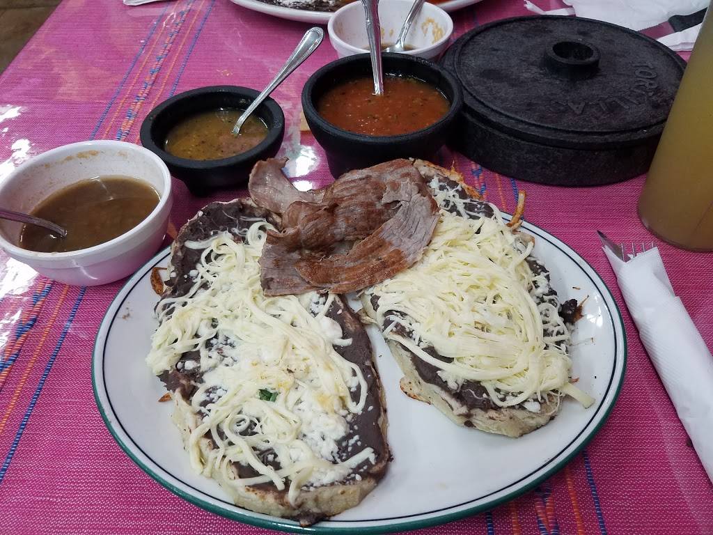 Sabores Oaxaquenos | restaurant | 5028 Melrose Ave, Los Angeles, CA 90038, USA | 3235161705 OR +1 323-516-1705