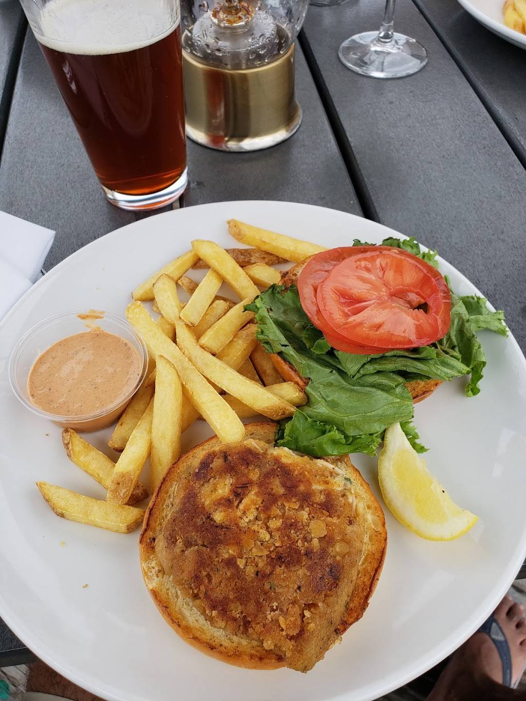 Elijahs | restaurant | 2 Ann St, Wilmington, NC 28401, USA | 9103431448 OR +1 910-343-1448