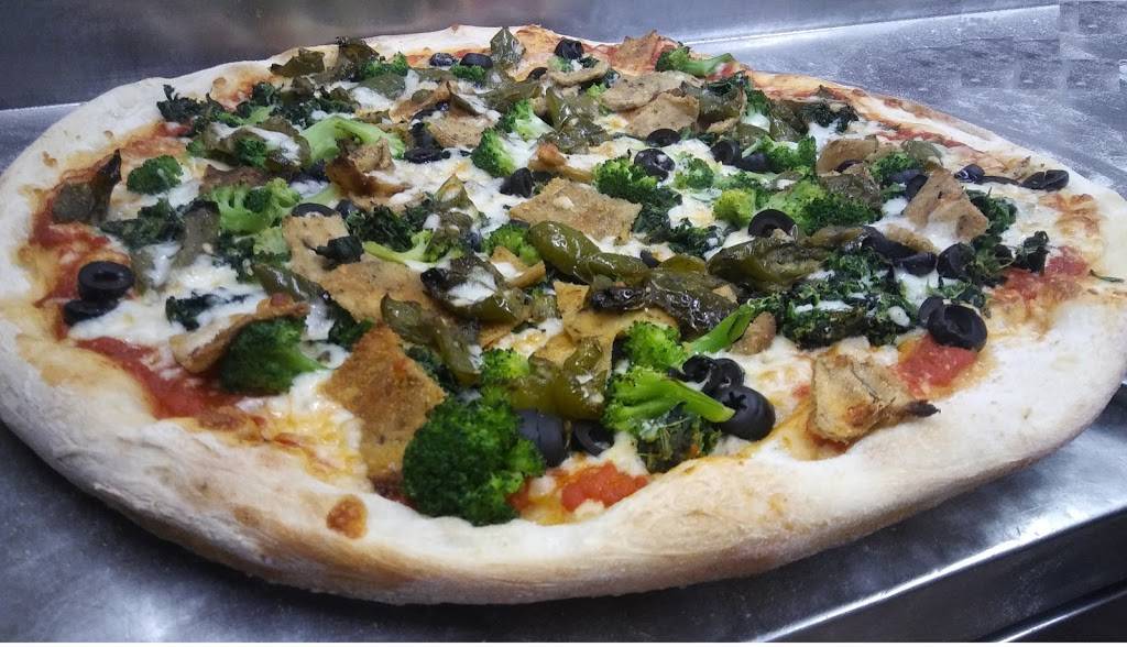 DiPietros Pizza Restaurant | meal delivery | 285 Highland Ave, Malden, MA 02148, USA | 7813211783 OR +1 781-321-1783