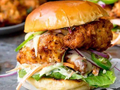 Chick Fiesta | restaurant | 5955 Latimer Dr, Mississauga, ON L5V 0B7, Canada | 9059975200 OR +1 905-997-5200