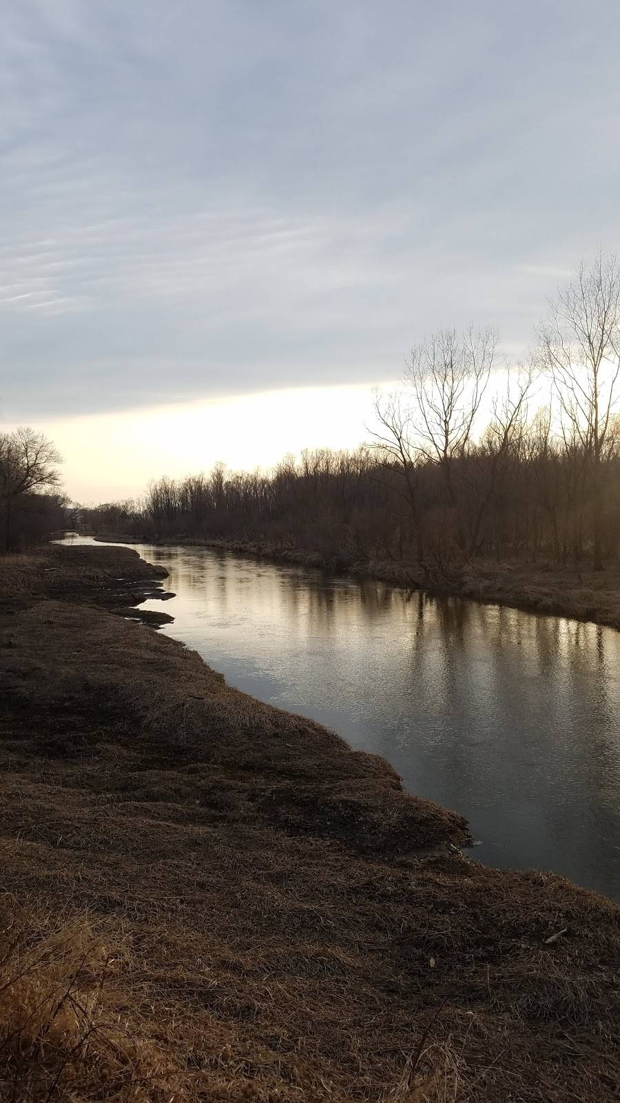 The Dock | restaurant | 50 WI-19, Waterloo, WI 53594, USA | 9204789787 OR +1 920-478-9787