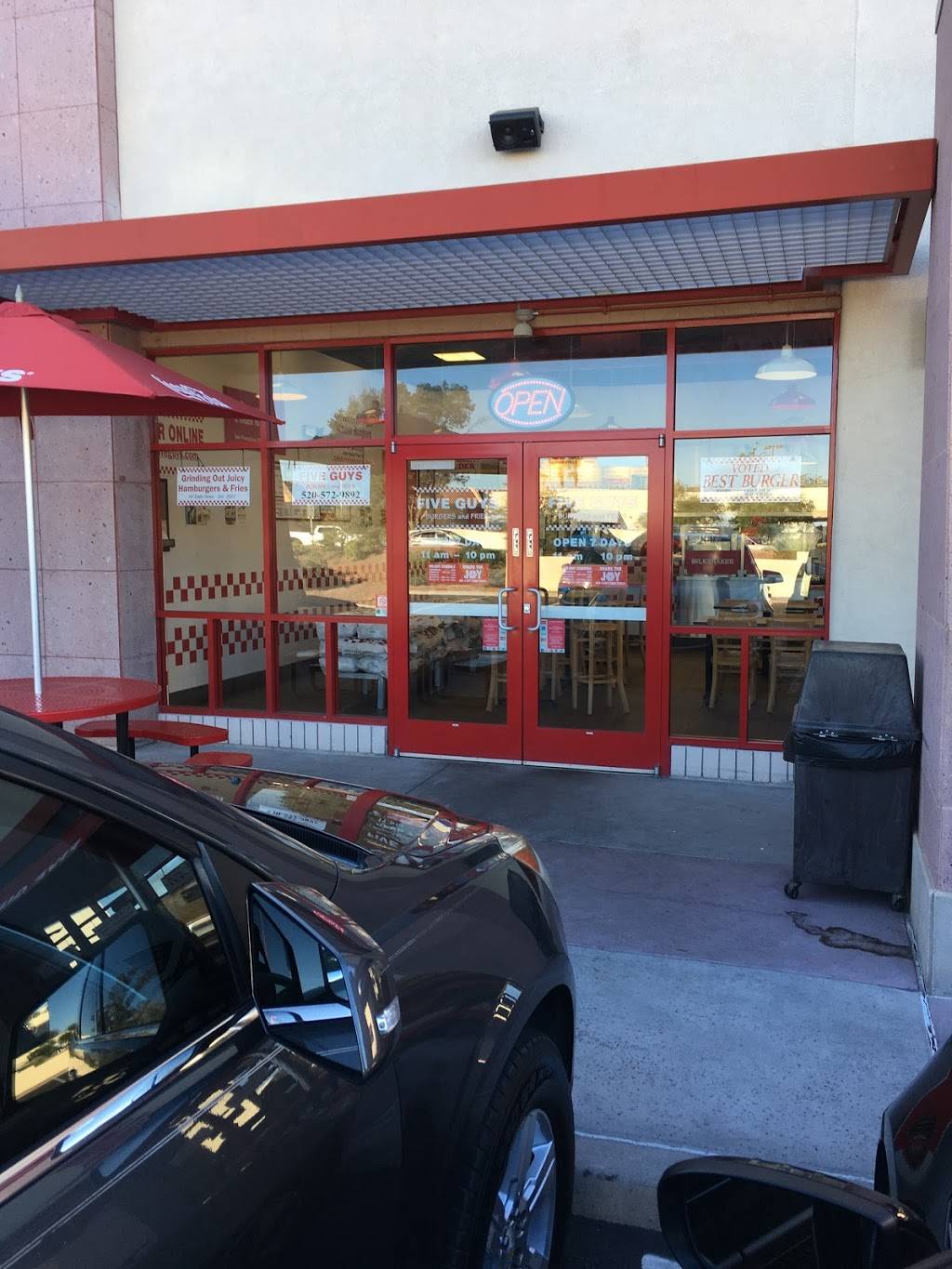 Five Guys | meal takeaway | 7077 N Thornydale Rd, Marana, AZ 85741, USA | 5205729892 OR +1 520-572-9892