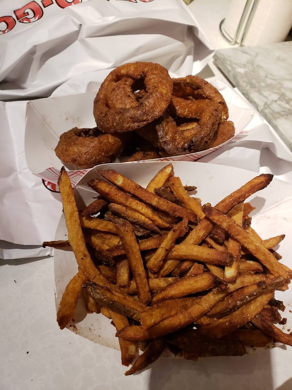 Charm City Burger Company | restaurant | 1136 E Hillsboro Blvd, Deerfield Beach, FL 33441, USA | 9545310300 OR +1 954-531-0300